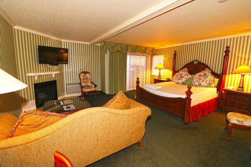 Double Suite with bay view (full double bed)