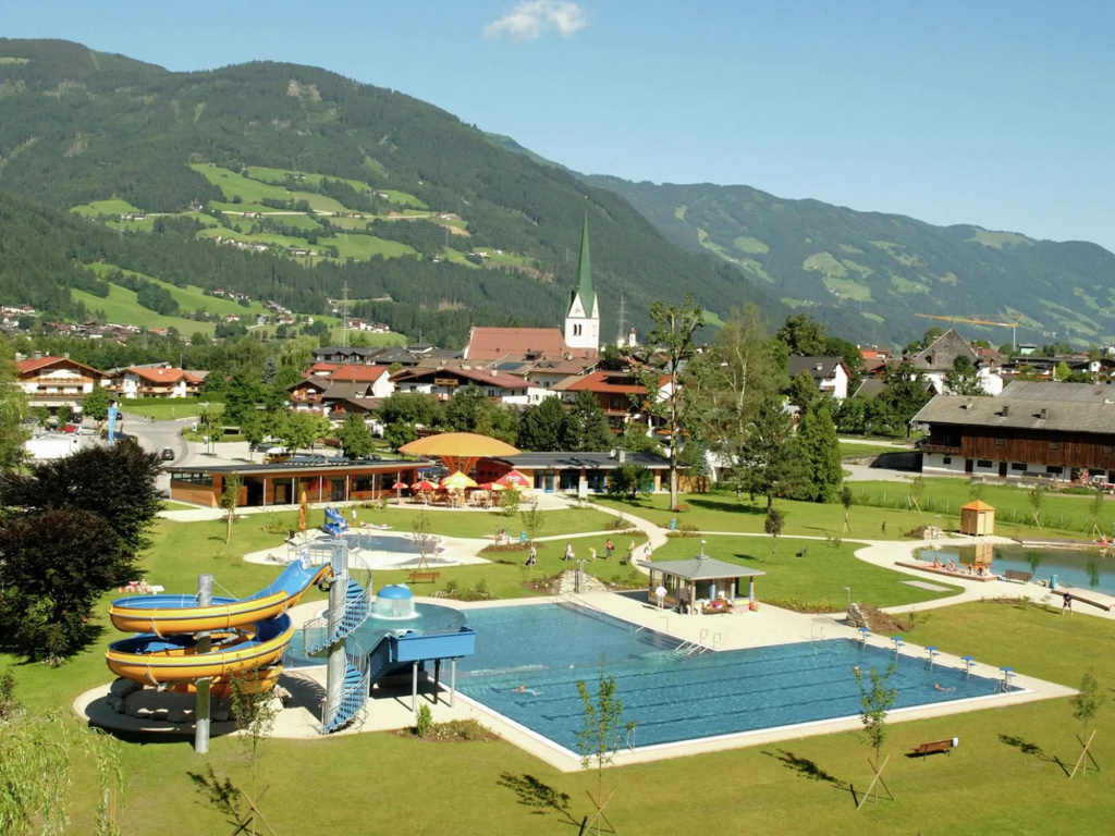 Cozy Apartment in Hart im Zillertal near Ski Area
