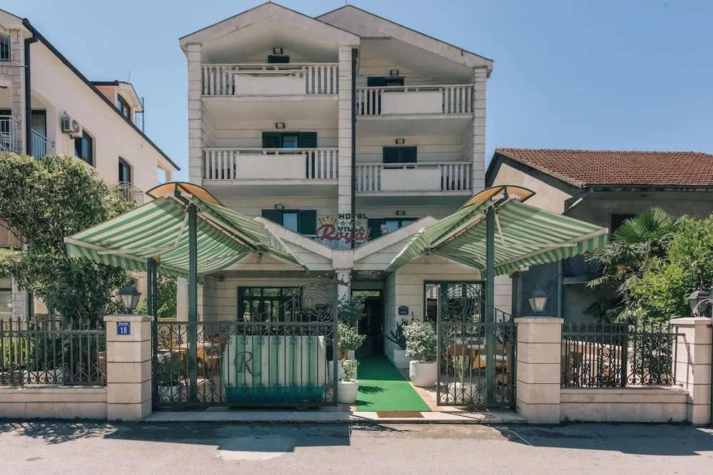 Villa Royal