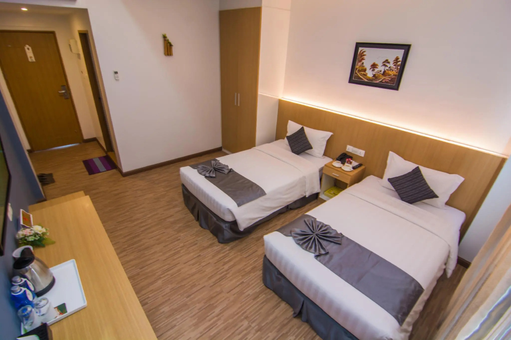 Deluxe Double room (full double bed)
