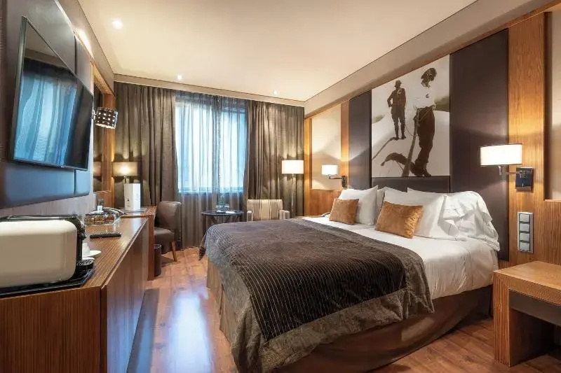 Hotel Val De Neu - Chambres
