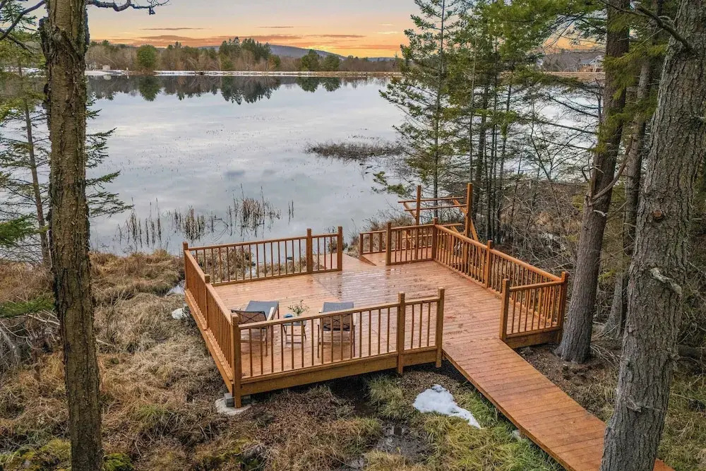 Waterfront Priv Dock, Hot Tub, Game Room Lakeview Sunset Heaven by Avantstay