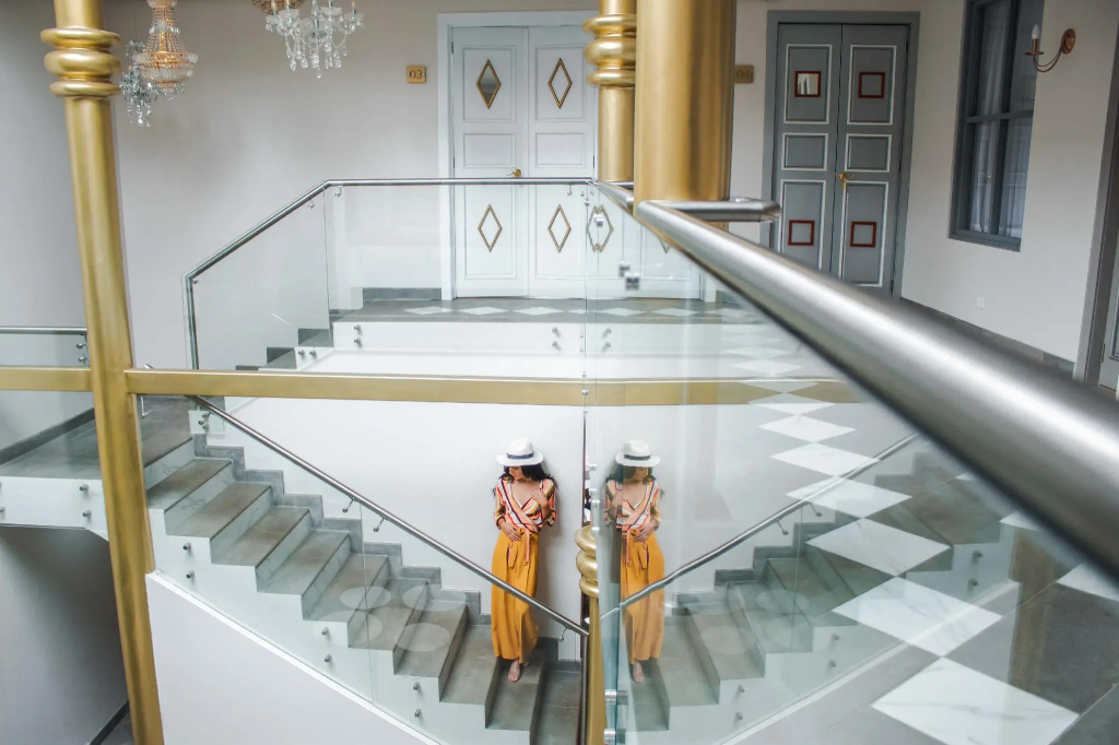 Balcony & Terrace