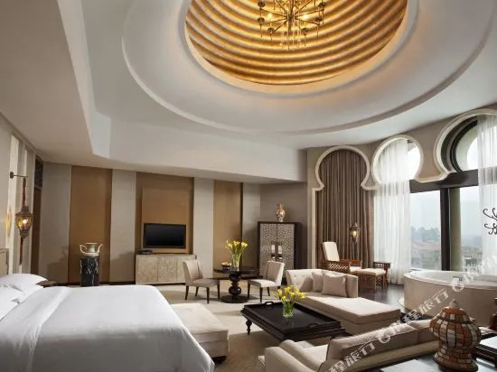 Sheraton Qingyuan Lion Lake Resort — 3