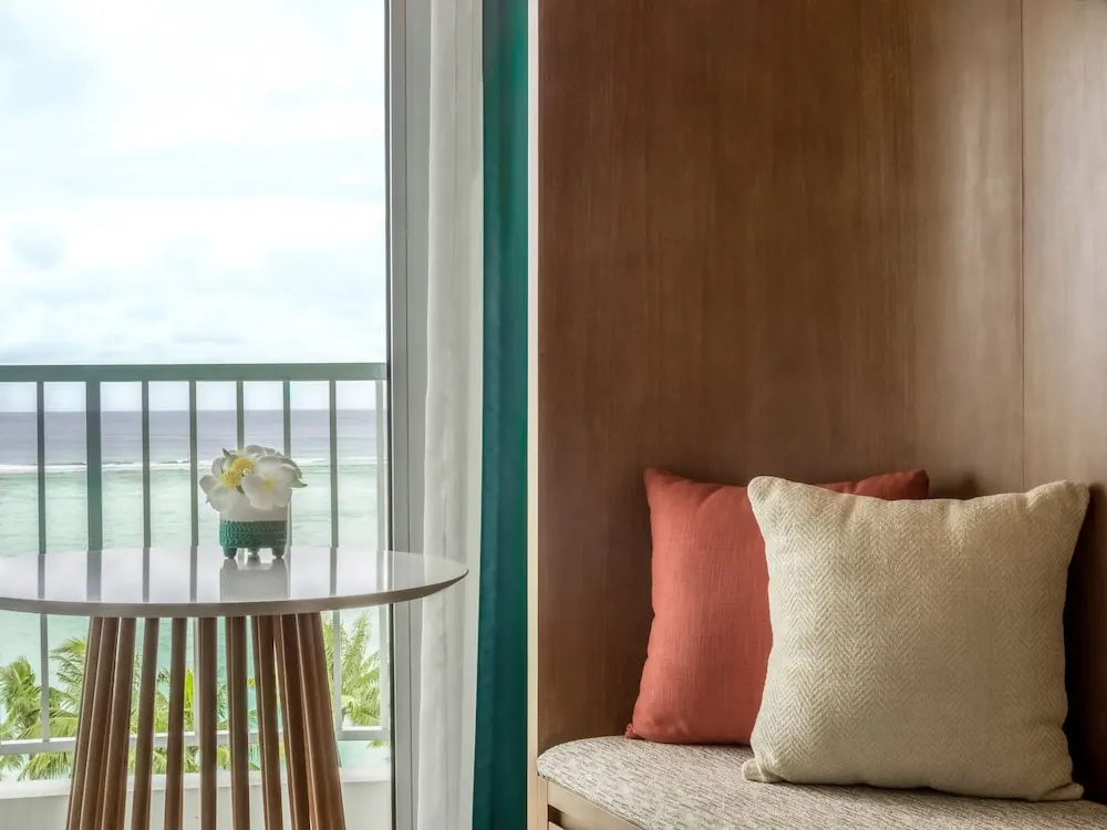 1 Bedroom Suite with balcony