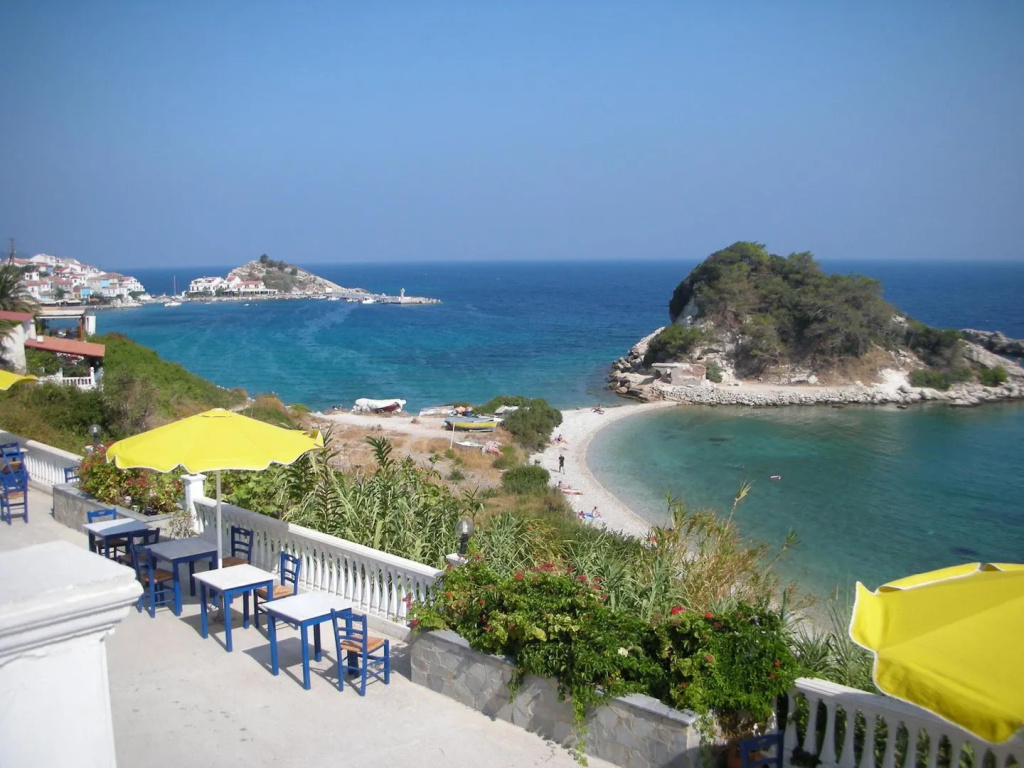Beach & Waterfront