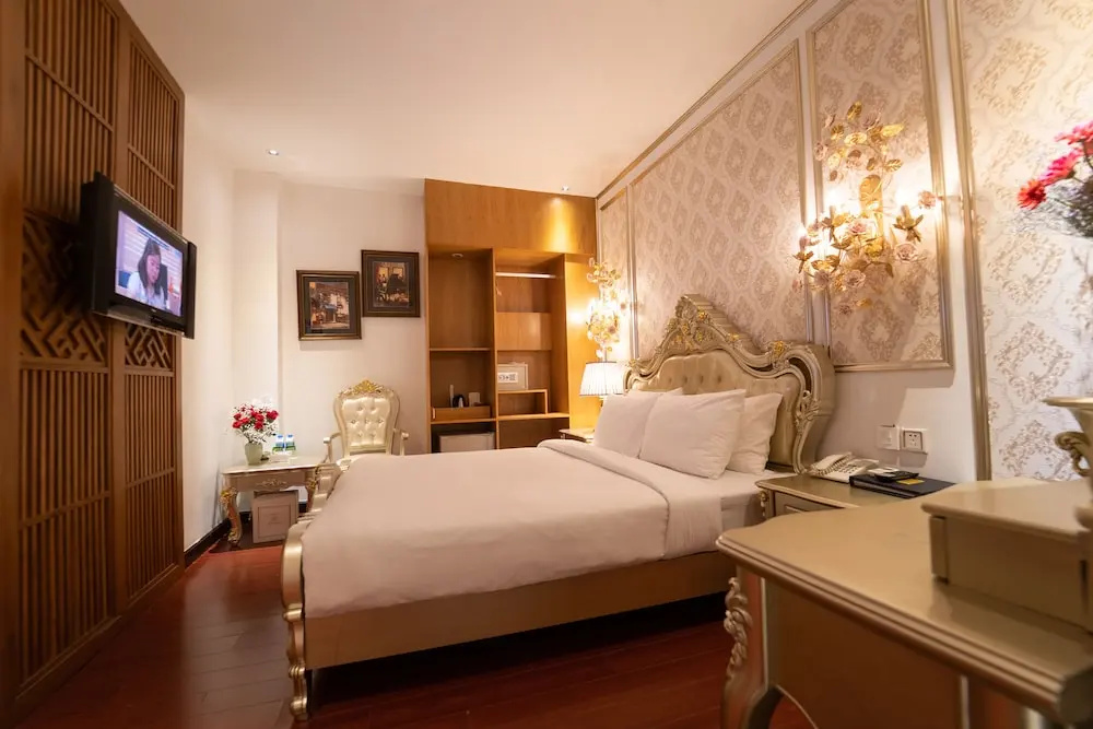 The White Hotel 8A Thai Van Lung - Chambres