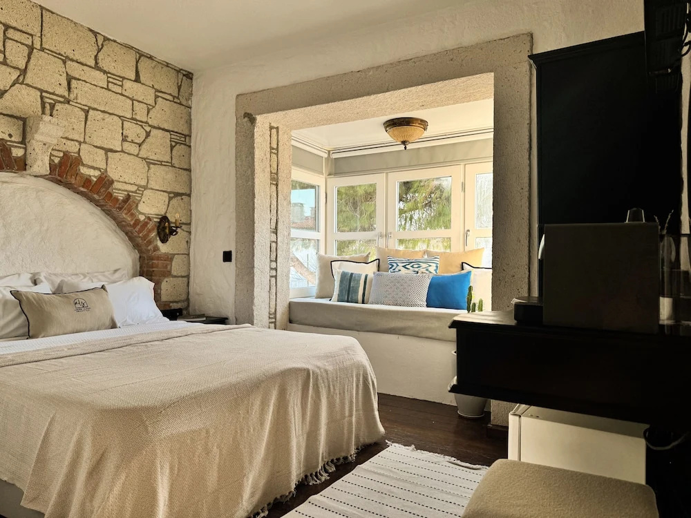 Superior Double room (full double bed)