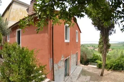 Massarosa Garden Cottage
