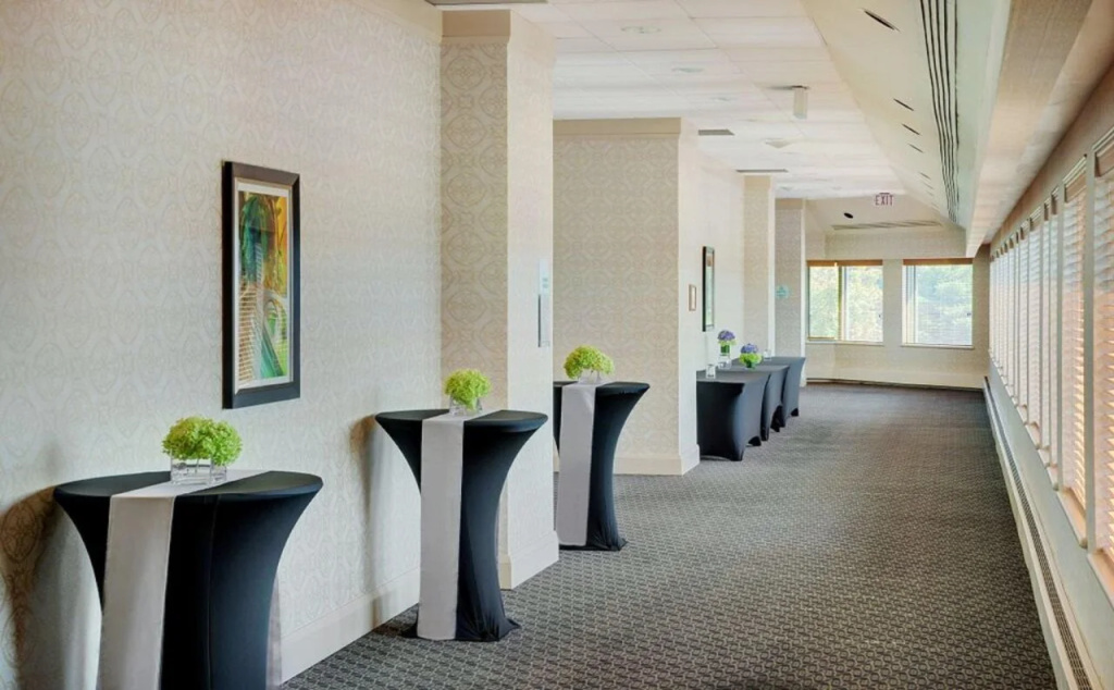 Holiday Inn Hotel & Suites Ottawa Kanata by IHG - Général