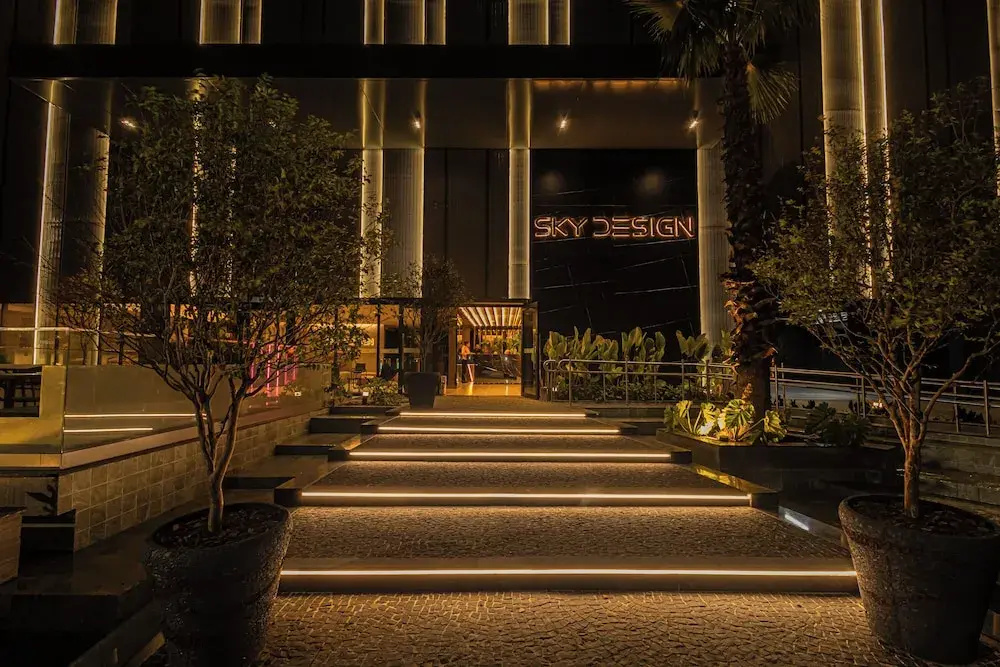 Sky Design Alphaville Housi by Anora