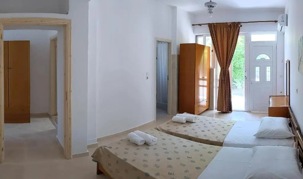 Economy room