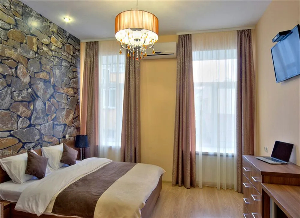 Golden Gate Inn by null