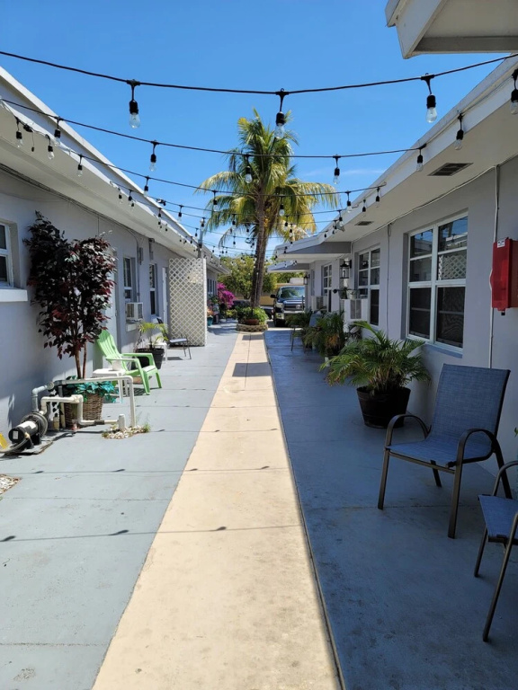Air Way Motel
