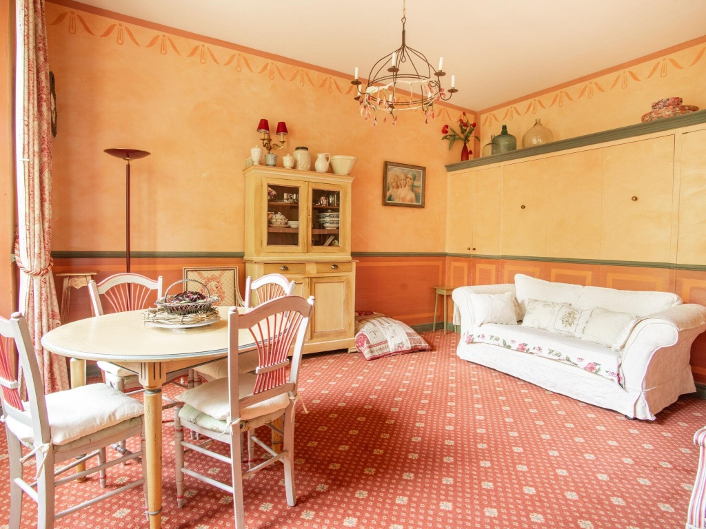 Studio with pool in garden Park, naerby spas and views at the Mont Ventoux.
