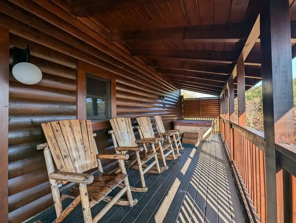 Ern807 - Black Bearry Ridge - Great Location! Close To All The Action! 6 Bedroom Cabin by RedAwning