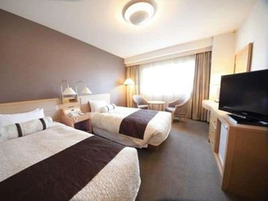 Standard Triple room with river view