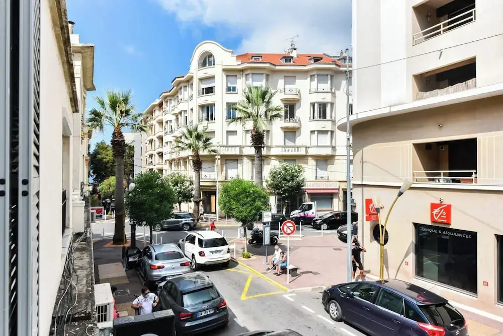 Cozy Apartment Juan-les-pins / 200m Beach