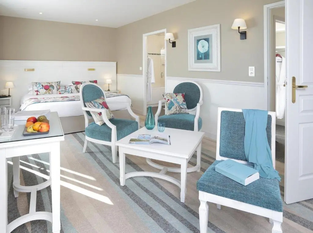 Superior Double room with sea view (full double bed)