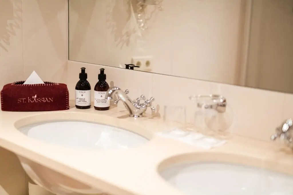 Standard Double room with balcony (full double bed)