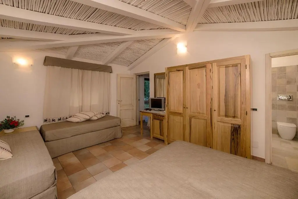 Classic Quadruple room
