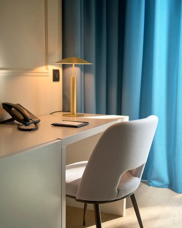 Deluxe Double room with balcony (full double bed)