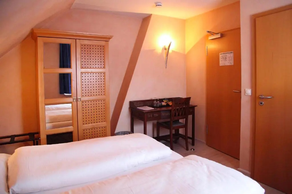 Economy Double room (full double bed)