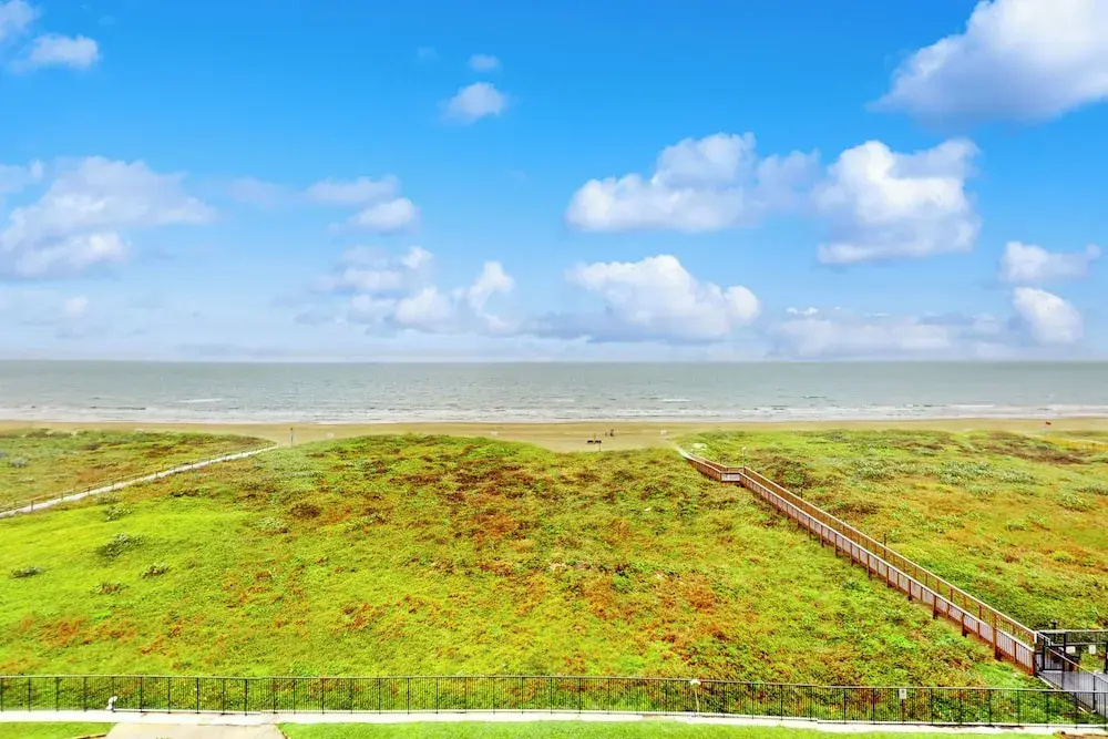 3BR Gulf-view Resort Condo: Suntide III - Unit 605