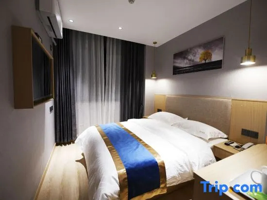 Business Double room (full double bed)