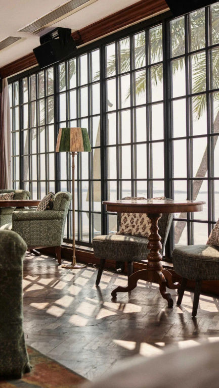 Lobby & Reception
