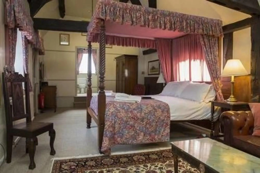 The Golden Pheasant Hotel - Général