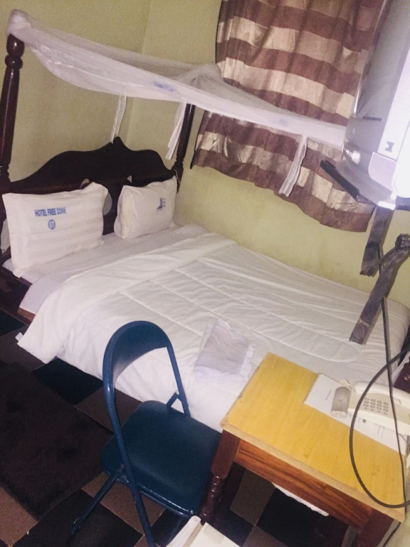 Hotel Free Zone - Chambres