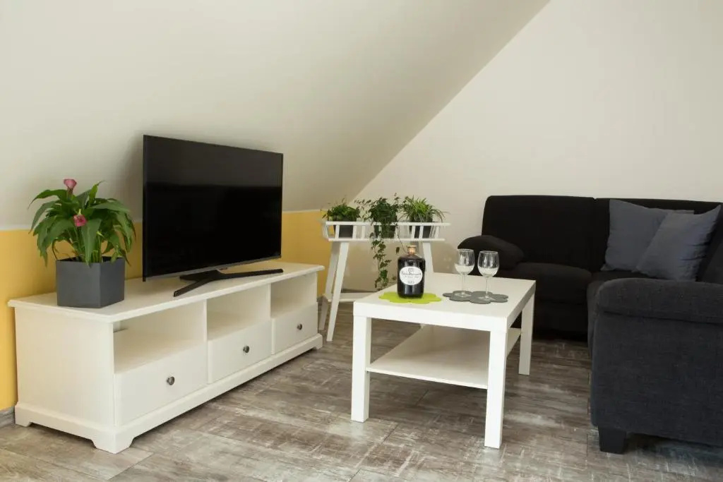 Apartment with garden view