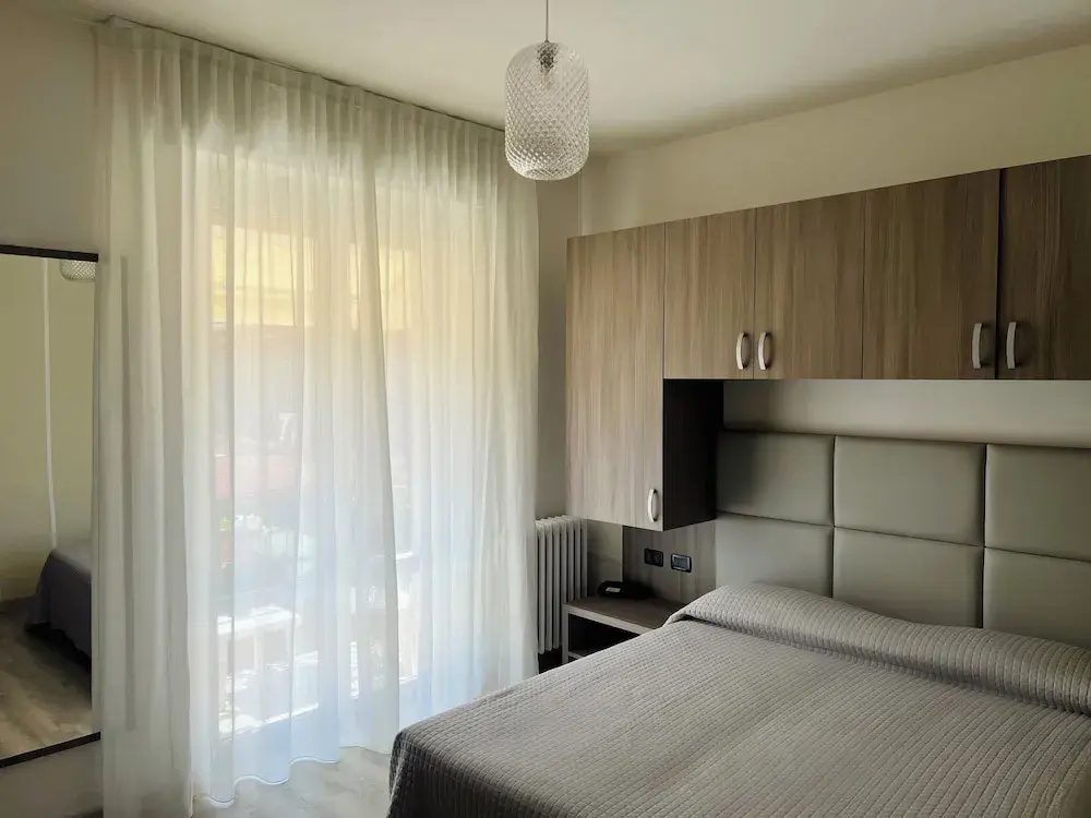 Standard Double room with balcony and with partial view (full double bed)