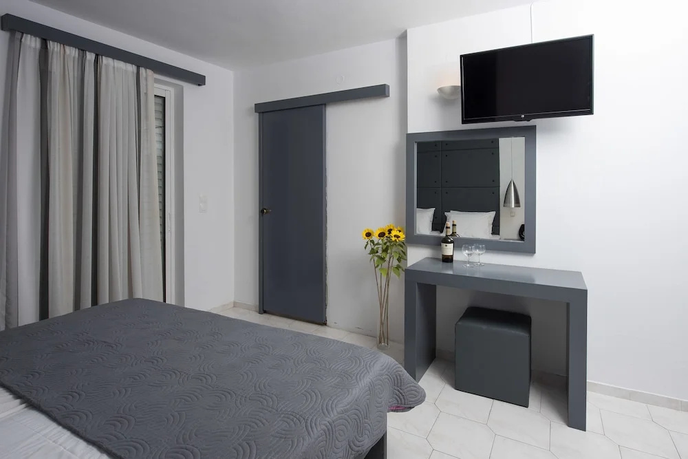 Standard Triple room with balcony