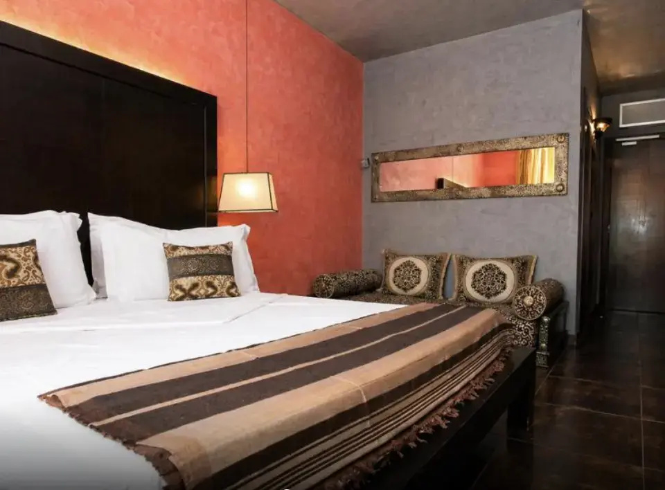 Standard Triple room