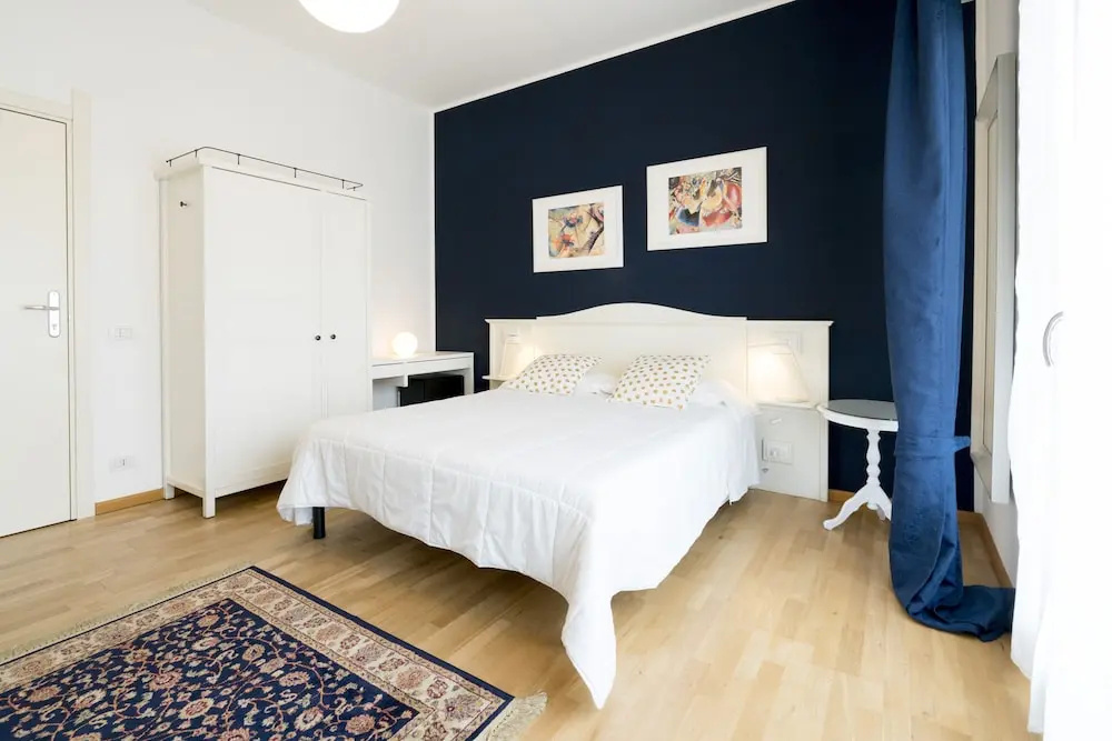 Classic Double room with garden view (full double bed)
