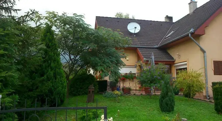 Rebeka Ház - фото 9