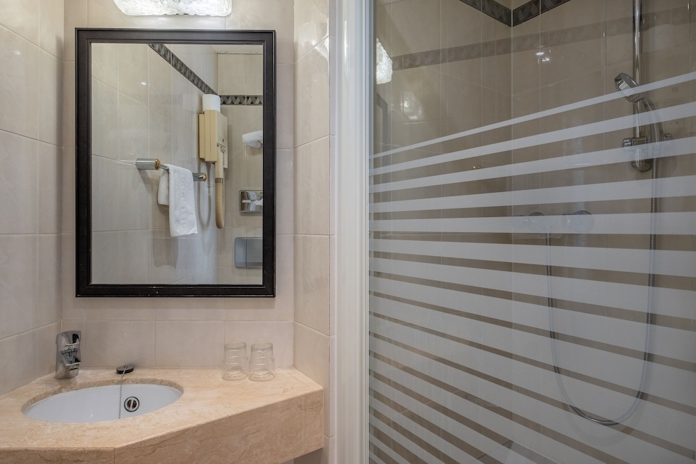 Hotel London 65