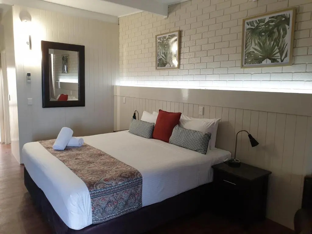 Deluxe Double room (full double bed)