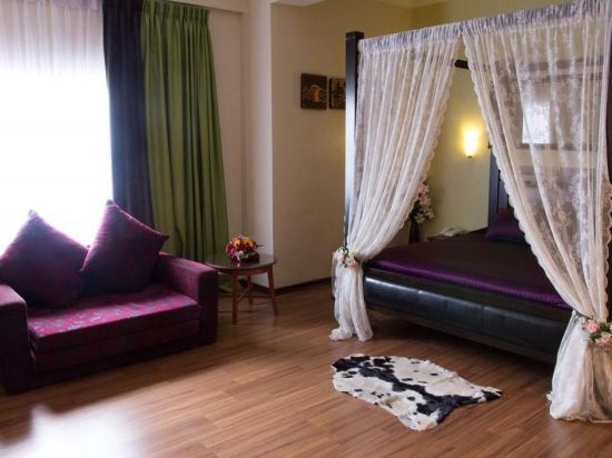 Hotel Maluri