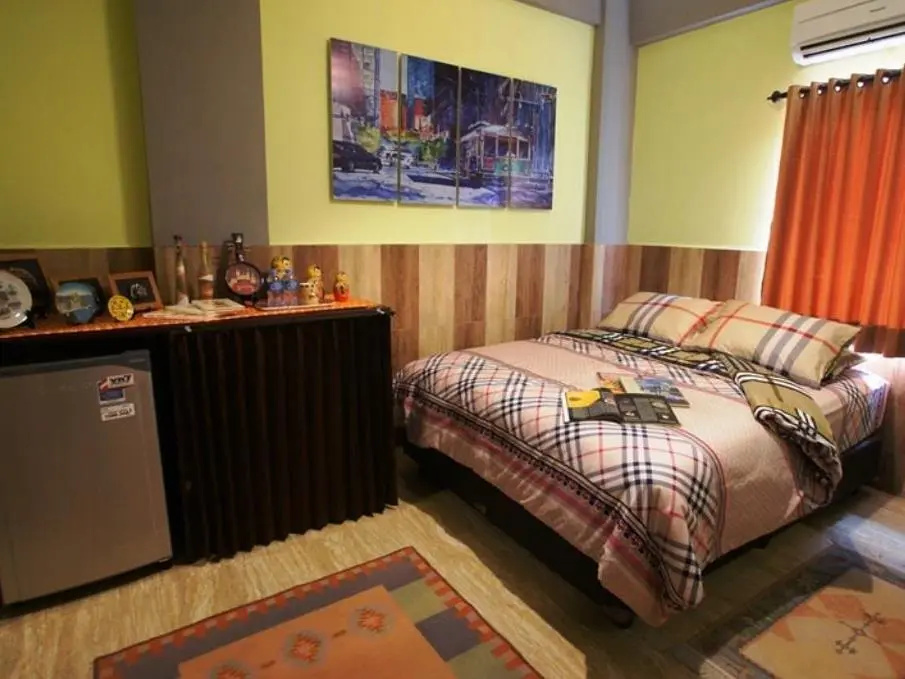 Deluxe Double room (full double bed)