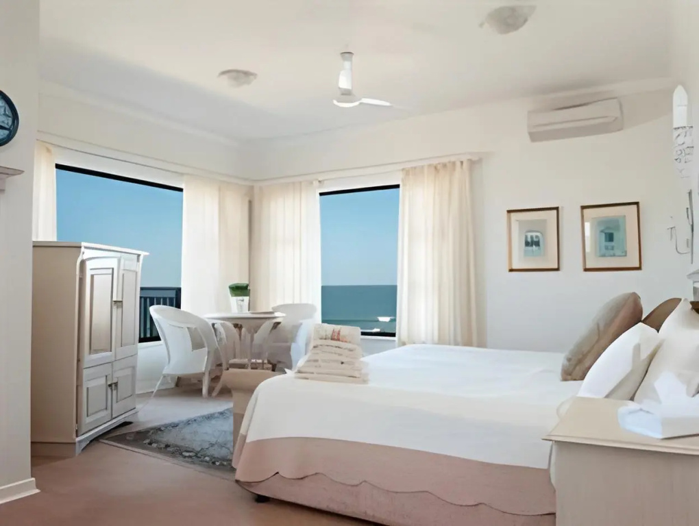 Fairlight Beach House — 4