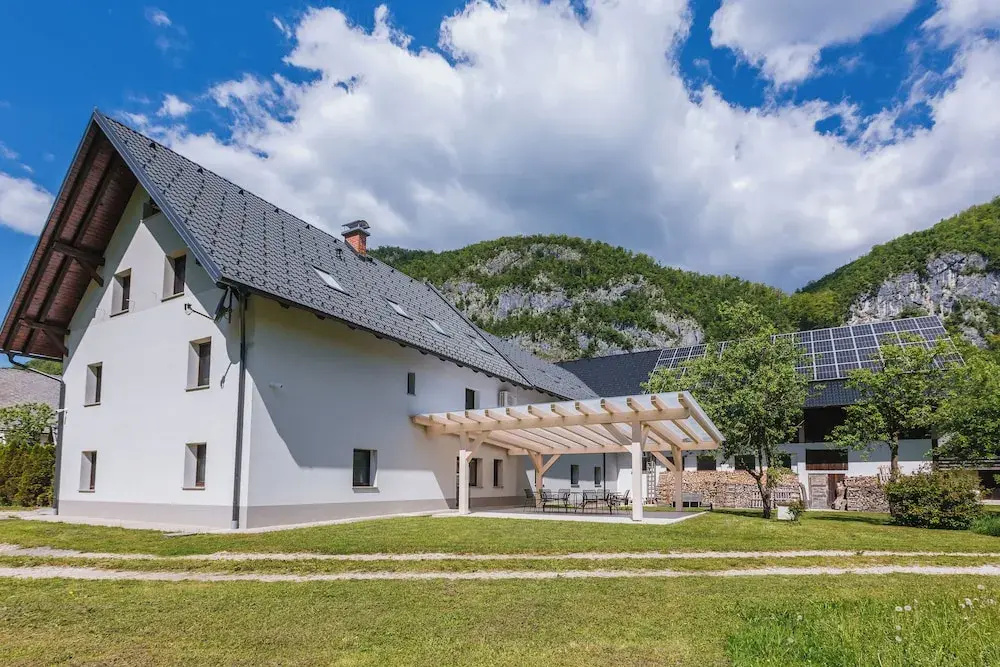 Domačija Log v Bohinju