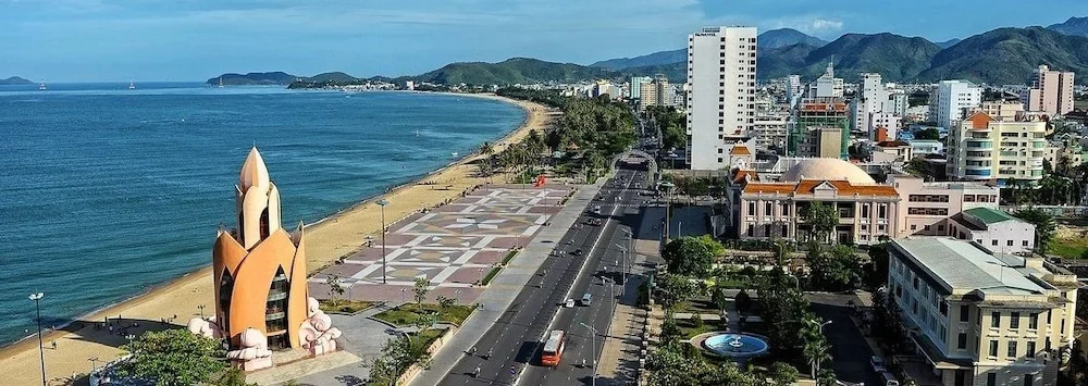 Beach & Waterfront