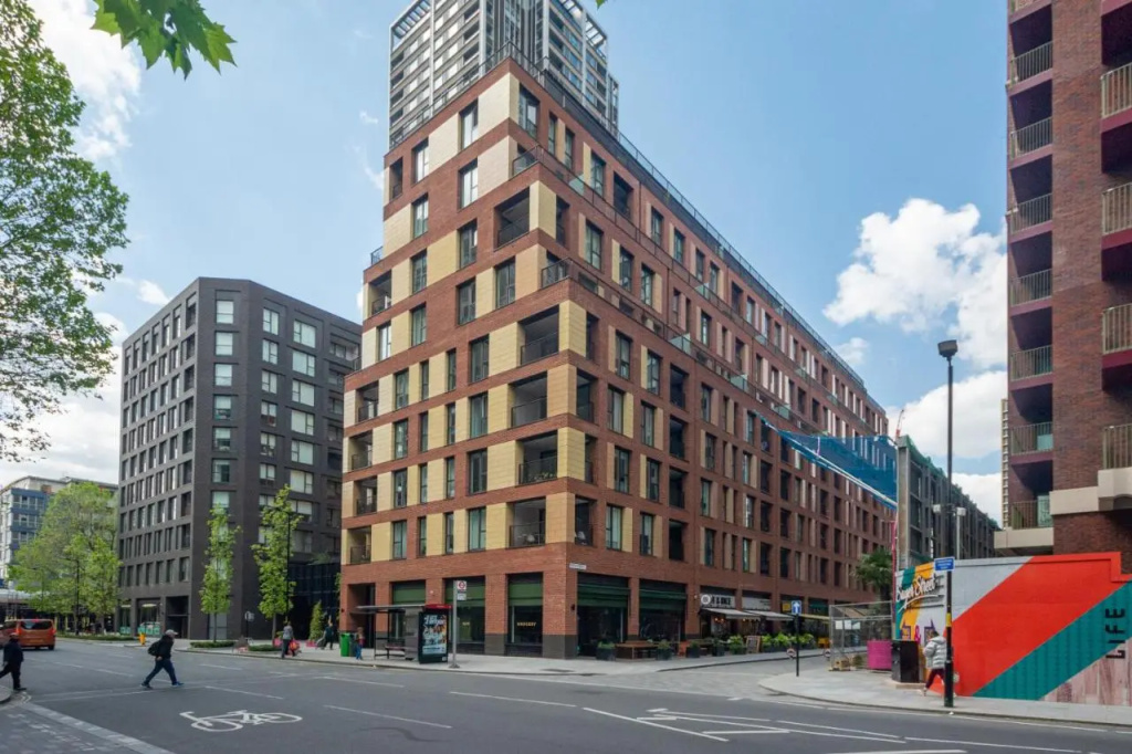 Elephant & Castle by MySquare