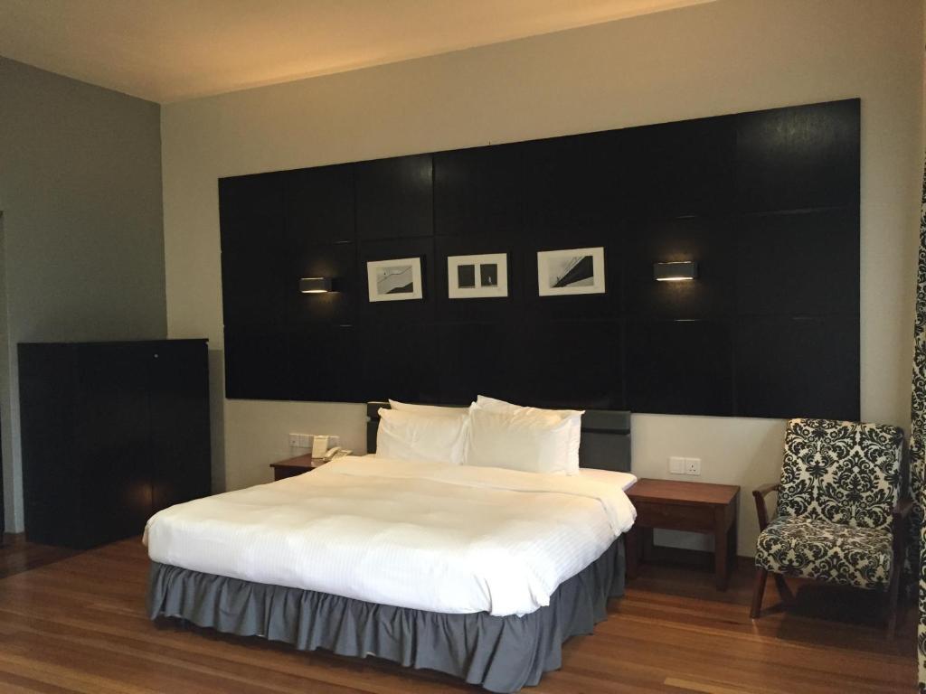 Strawberry Park Resort
