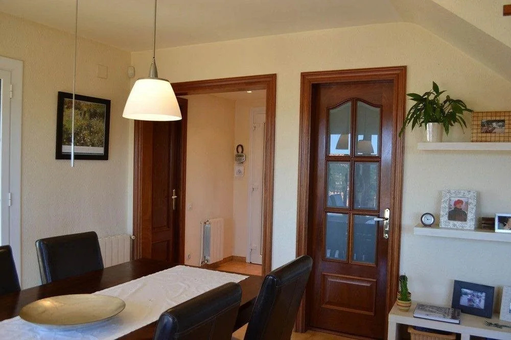 Cute House with Swimming Pool - Général
