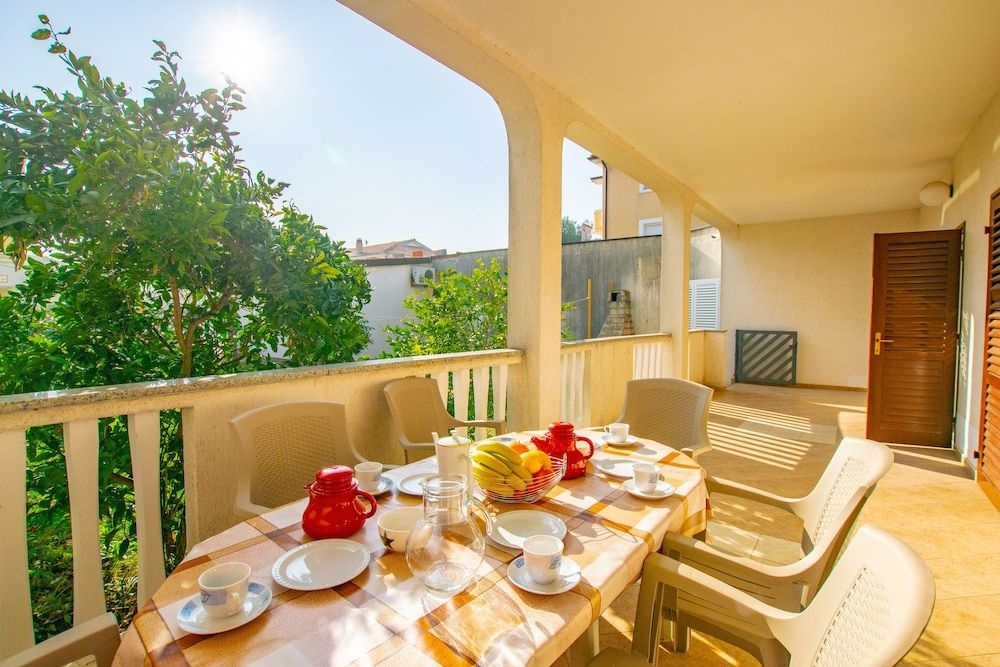 Apartments Grakalic great location