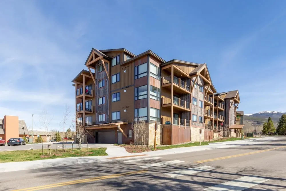 Sail Lofts by Summit County Mountain Retreats